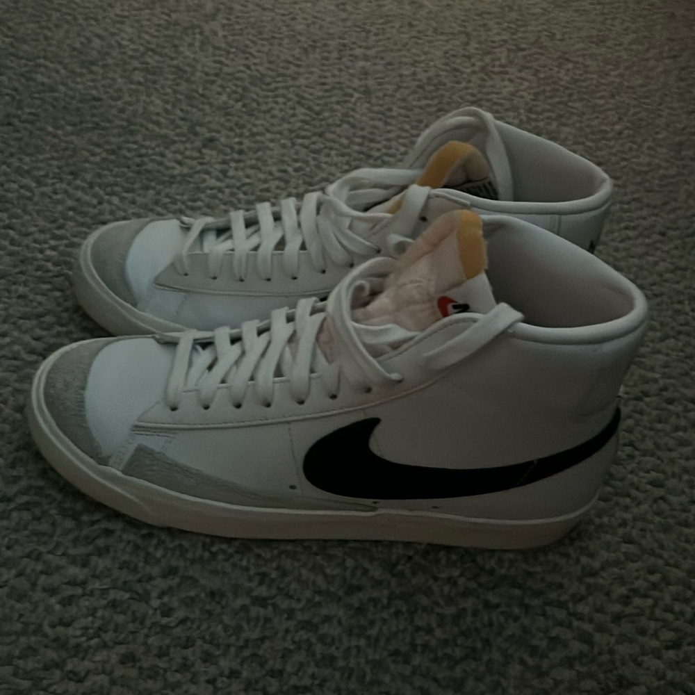 brand new nike blazers-worn out once